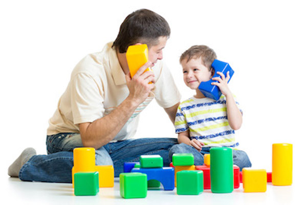 Bố mẹ vui chơi cùng con - giúp tăng vốn từ ở trẻ